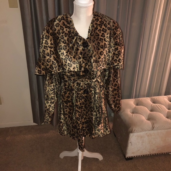 Beautiful Leopard Print Jacket 🧥 NWOT - Picture 3 of 6